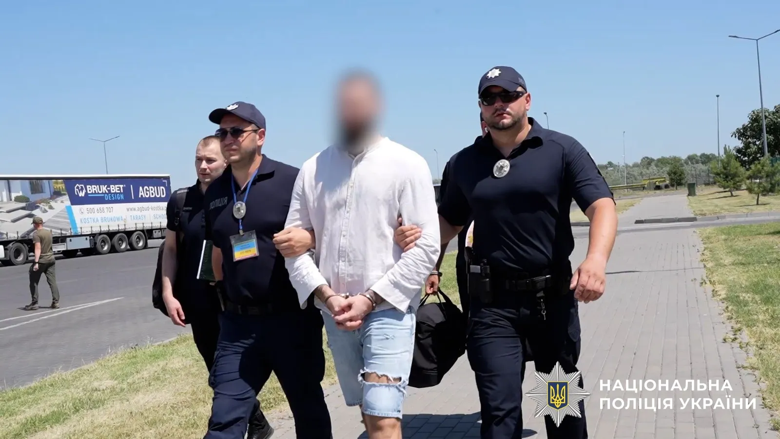 Поліцейські екстрадували організатора злочинної групи паліїв, який переховувався за кордоном 